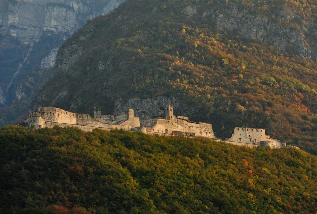 castel beseno foto a. ceolan arc foto castello buonconsiglio
